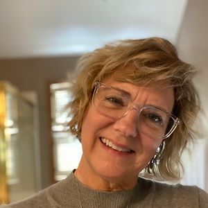 Meet your Posher, Lisa